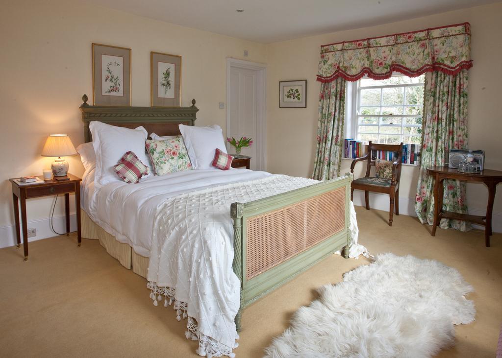 Brunton Farmhouse Hotel Collingbourne Kingston Esterno foto